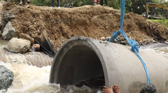 PREFECTURA DEL GUAYAS TRABAJA EN CUATRO FRENTES A CONSECUENCIA DE LAS LLUVIAS