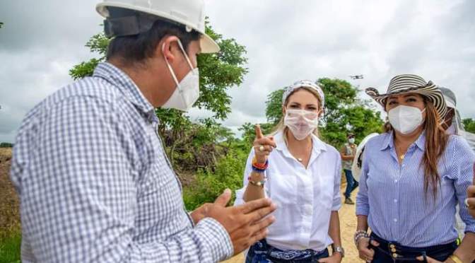 PREFECTURA DEL GUAYAS TRABAJA EN CINCO FRENTES  PARA DAR UNA SOLUCIÓN VIAL EMERGENTE EN COLIMES