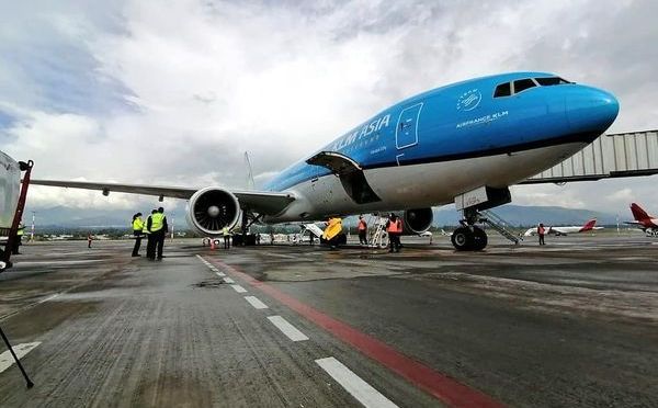 ECUADOR RECIBE SEXTO LOTE DE VACUNAS DE PFIZER Y EL PRIMERO DE LA INICIATIVA COVAX FACILITY