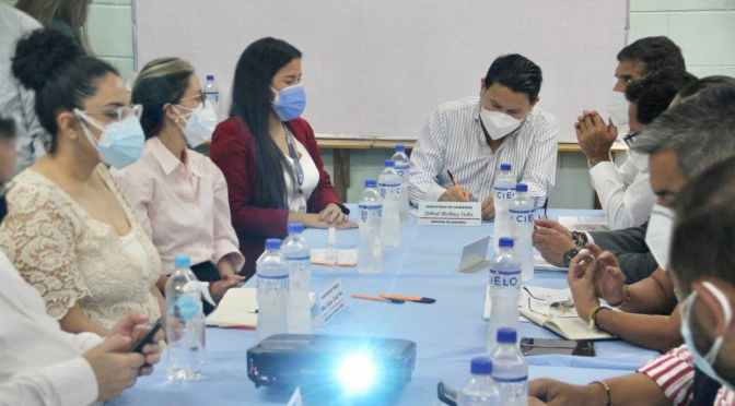 MINISTRO DE GOBIERNO LIDERÓ REUNIÓN DEL COMITÉ DE REHABILITACIÓN SOCIAL EN EL CPL DE LA ZONA 8