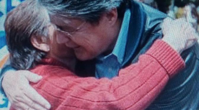 LASSO FELICITÓ A LOS MAESTROS ECUATORIANOS