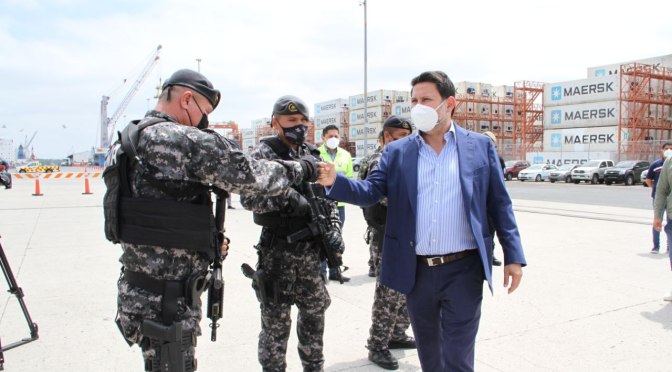 HAY QUE SERVIR A LA CIUDADANÍA, NO SOLO CON INVERSIONES PARA EL DESARROLLO TAMBIÉN CON SEGURIDAD