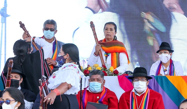 BASTÓN DE MANDO  PARA LA PRESIDENTA DE LA ASAMBLEA NACIONAL EN RIOBAMBA