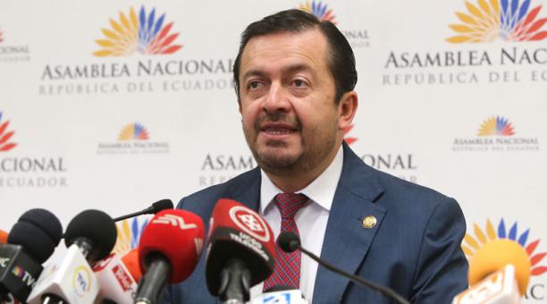 CENSURADO Y DESTITUIDO FABRICIO VILLAMAR JÁCOME