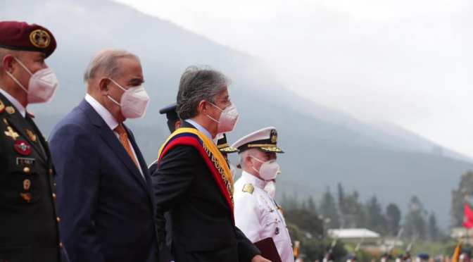 PATRIOTISMO Y COMPROMISO CON LA SEGURIDAD Y EL BIENESTAR DIJO EL PRESIDENTE EN LA PRIMERA CEREMONIA DE CAMBIO DE MANDO