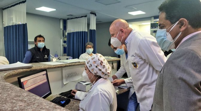 VICEPRESIDENTE INMUNIZÓ A CIUDADANOS Y CONSTATÓ SITUACIÓN DE HOSPITALES DE LA SIERRA – CENTRO