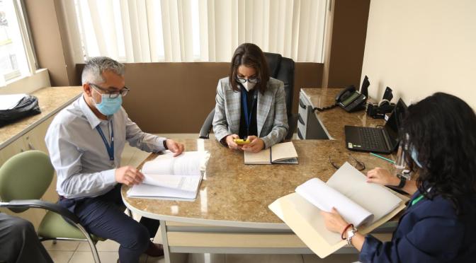 JORNADAS DE TRABAJO EN EL HOSPITAL BACA ORTIZ CUMPLIÓ LA MINISTRA DE SALUD Y SU EQUIPO TÉCNICO