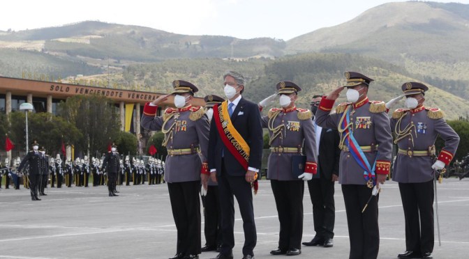 EL ECUADOR MIRA AL FUTURO