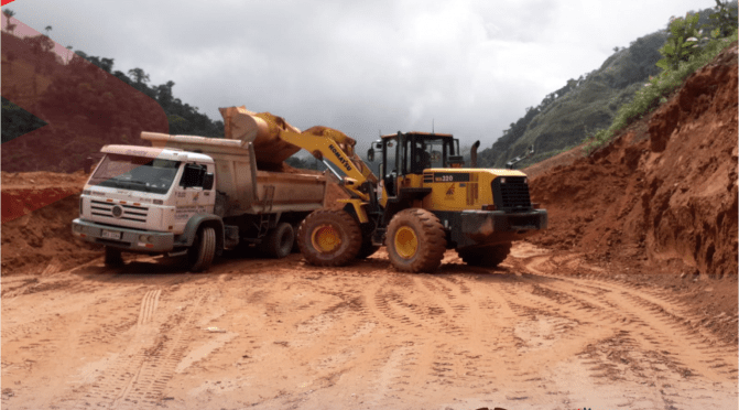 MTOP REALIZA TRABAJOS DE MANTENIMIENTO EN LA VÍA BUENAVISTA – ZARUMA