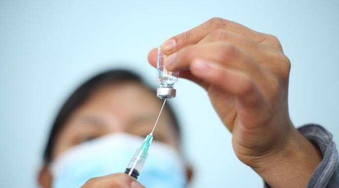 ECUADOR DONA VACUNAS CONTRA LA COVID-19 AL PERÚ