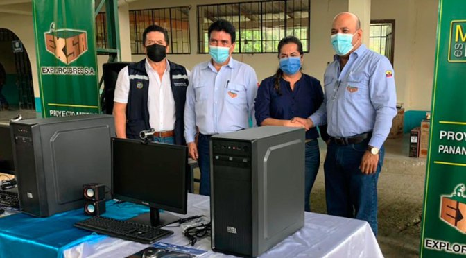 ENTREGAN COMPUTADORAS A CENTROS EDUCATIVOS COMUNITARIOS EN EL CANTÓN SAN JUAN BOSCO