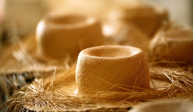 SOMBRERO DE PAJA TOQUILLA, UN PATRIMONIO MUNDIAL DE ORIGEN ECUATORIANO