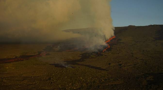 <strong>EN GALÁPAGOS VOLCÁN WOLF ENTRA EN ERUPCIÓN</strong>