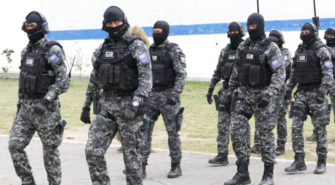 <strong>100 POLICÍAS LLEGAN A GUAYAQUIL</strong>