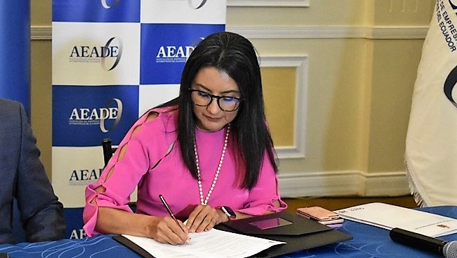 CONVENIO PÚBLICO-PRIVADO PARA OPTIMIZAR LOS TIEMPOS DE MATRICULACIÓN VEHICULAR