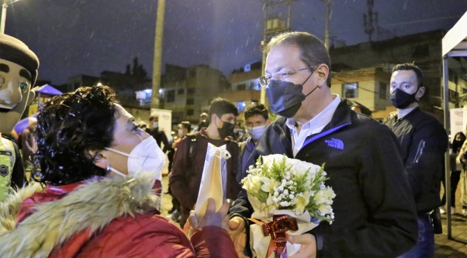 ILUMINACIÓN DE PARQUES PARA MEJORAR LA SEGURIDAD EN QUITO