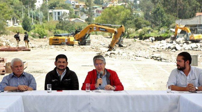 <strong>LASSO CONTINÚA RECORIENDO LAS ZONAS AFECTADAS POR EL INVIERNO, ESTE SÁBADO ESTUVO EN EL AUSTRO</strong>