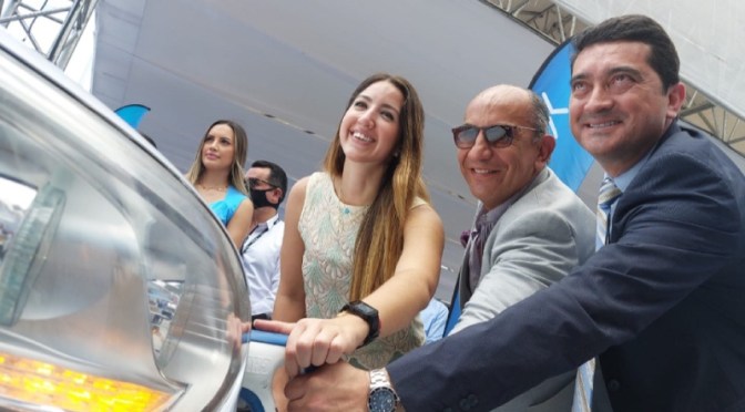 EMPRESAS PRIVADAS IMPLEMENTAN ELECTROLINERA DE CARGA RÁPIDA EN GUAYAQUIL