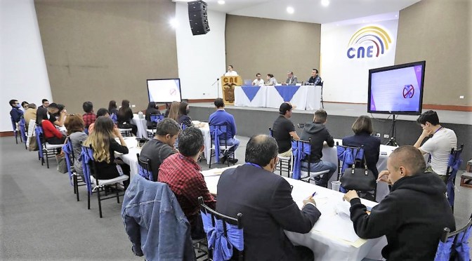 <strong>CNE CAPACITA A VEEDORES PARA EL PROCESO DE SELECCIÓN DE CANDIDATURAS AL CPCCS</strong>