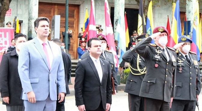 <strong>MINISTRO ESTEBAN BERNAL PARTICIPÓ EN INICIO DE LA CABALGATA HISTÓRICA POR EL BICENTENARIO DE LA BATALLA DEL PICHINCHA</strong>