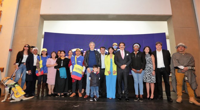 <strong>OCTAVO CENSO DE POBLACIÓN, SÉPTIMO DE VIVIENDA Y PRIMERO DE COMUNIDADES</strong>