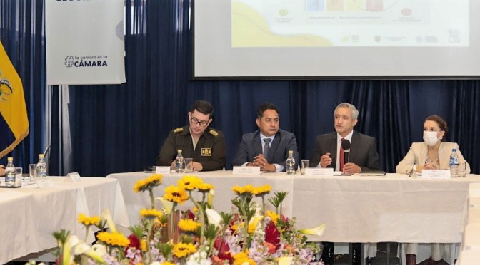 <strong>PRIMER ENCUENTRO POR LA SEGURIDAD NACIONAL SE REALIZÓ EN AMBATO</strong>