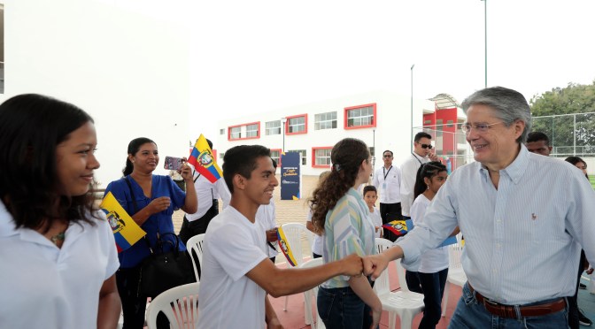 <strong>UNA NUEVA INFRAESTRUCTURA EDUCATIVA DE CALIDAD RECIBIÓ A 2.000 NIÑOS Y NIÑAS DEL CANTÓN PALENQUE</strong>