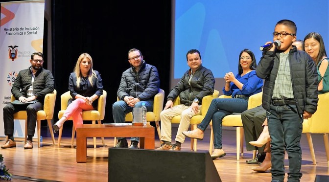 <strong>MINISTRO BERNAL DIALOGÓ CON LOS COOPERANTES DE LA ZONA 6 Y GARANTIZÓ LA CALIDAD, EFICIENCIA DE LOS SERVICIOS DEL MIES</strong>