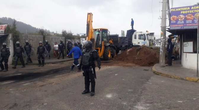 MÁS DE MIL METROS CÚBICOS DE ESCOMBROS FUERON RETIRADOS DE LAS VÍAS DE QUITO POR LAS MANIFESTACIONES