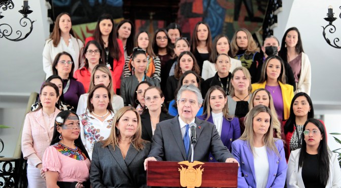 <strong>PRESIDENTE LASSO SE REUNIÓN LAS MUJERES QUE CONFORMAN EL GOBIERNO</strong>