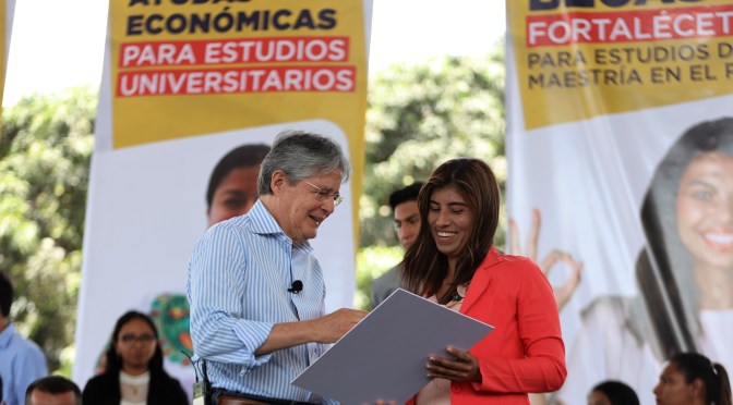 <strong>13.5 MILLONES DE DÓLARES EN BECAS Y AYUDAS ECONÓMICAS PARA JÓVENES ECUATORIANOS</strong><strong></strong>