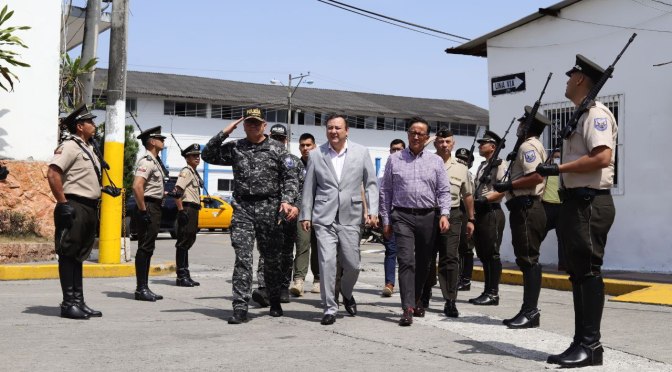 MINISTRO DEL INTERIOR VISITÓ GUAYAQUIL Y PIDIÓ UNA GESTIÓN CON RESULTADOS
