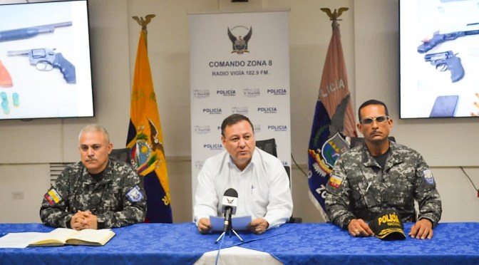 10 DETENIDOS Y TRES AISLADOS TRAS EL ATENTADO EN LA UPC DE NUEVA PROSPERINA