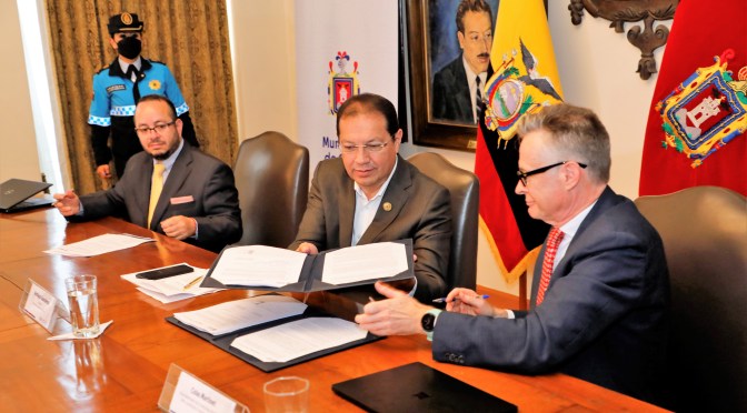 MUNICIPIO FIRMA CONTRATO PARA LA EXPLOTACIÓN COMERCIAL DEL METRO DE QUITO