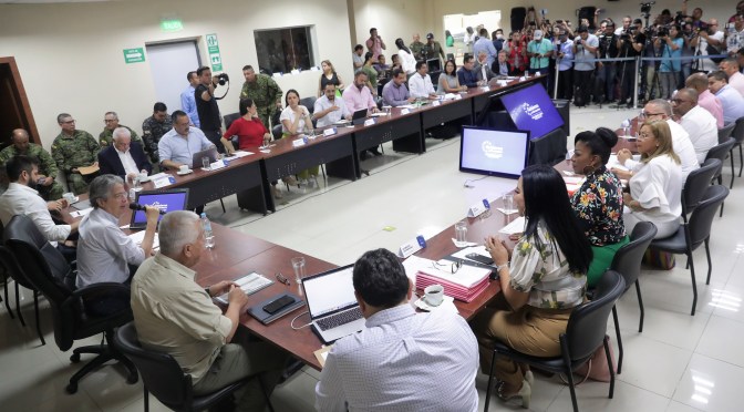 <strong>LASSO SE REUNIÓ CON LOS ALCALDES DE ESMERALDAS</strong>