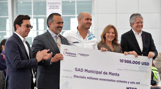 AEROPUERTO PARA MANABÍ Y AGUA PARA MANTA