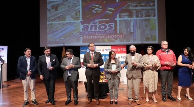 TROLEBÚS CELEBRÓ 27 AÑOS DE VIDA INSTITUCIONAL