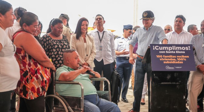 100 FAMILIAS EN SANTA ELENA RECIBIERON DEL GOBIERNO SU VIVIENDA GRATUITA