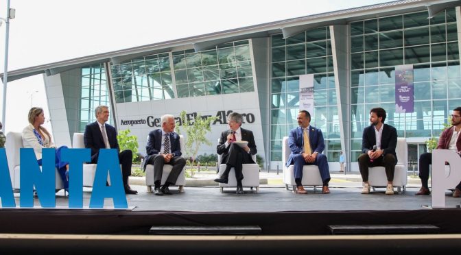 MANABÍ SE CONECTA AL MUNDO CON NUEVA RUTA A PANAMÁ