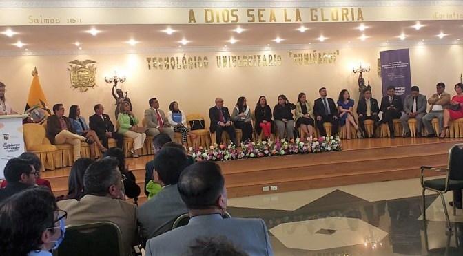 GOBIERNO ENTREGA 20 MIL BECAS PARA LOS INSTITUTOS SUPERIORES TÉCNICOS Y TECNOLÓGICOS PARTICULARES