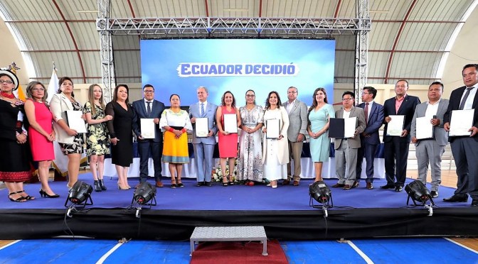 CNE ENTREGÓ CREDENCIALES A 351 AUTORIDADES ELECTAS DE CAÑAR