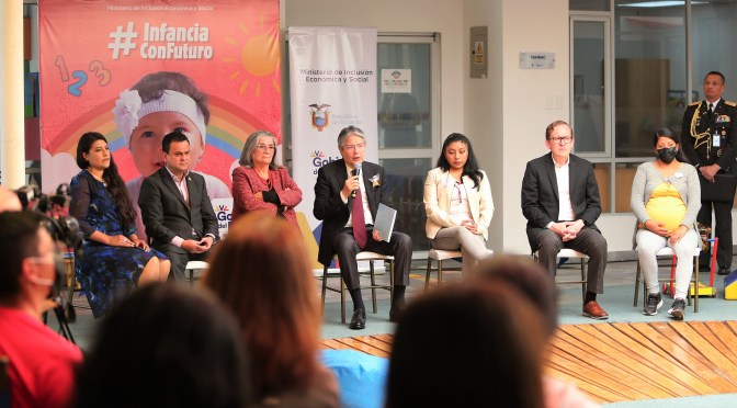 EL GOBIERNO Y LA SOCIEDAD CIVIL PRESENTAN UN PROYECTO DE LEY PARA LA PROTECCIÓN DE LA PRIMERA INFANCIA