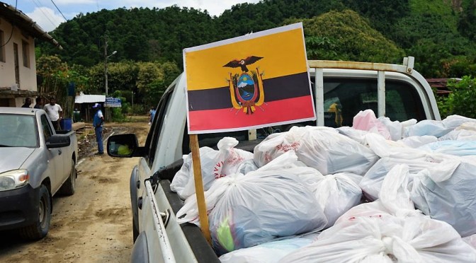 KITS DE AYUDA HUMANITARIA DEL MIES PARA LOS DAMNIFICADOS DE ESMERALDAS 
