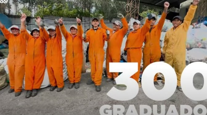 300 RECICLADORES DE PICHINCHA Y GUAYAS RECIBIERON LA CERTIFICACIÓN POR COMPETENCIAS LABORALES