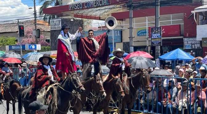 ALEGRÍA, MÚSICA Y DESTREZA A CABALLO VIVIÓ SANGOLQUÍ EN EL DESFILE DEL CHAGRA