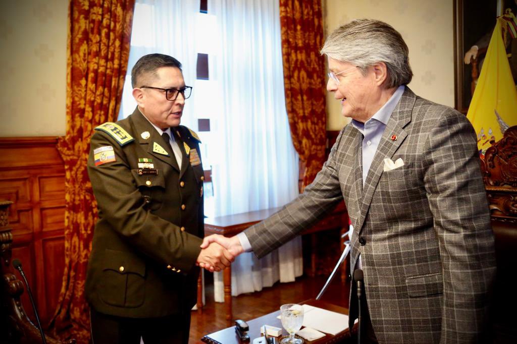 GENERAL CÉSAR ZAPATA ES EL NUEVO COMANDANTE GENERAL DE LA POLICÍA ...