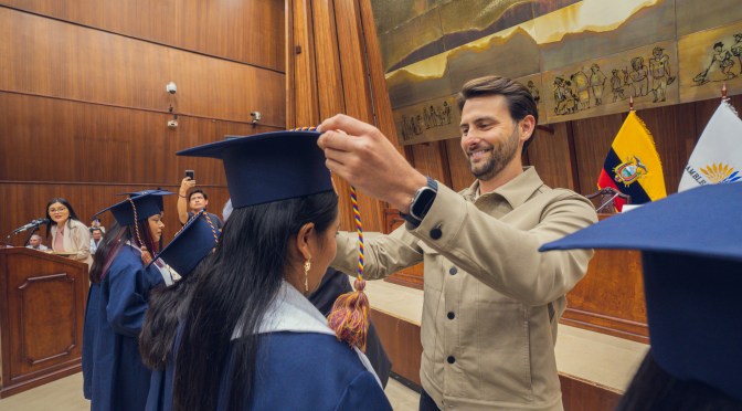 54 GUÍAS TURÍSTICOS  NUEVOS CUENTA LA AMAZONÍA