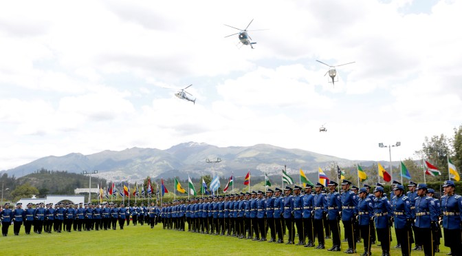 EL PRESIDENTE NOBOA EXPRESÓ SU RESPADO AL FORTALECIMIENTO DE LA POLICÍA NACIONAL