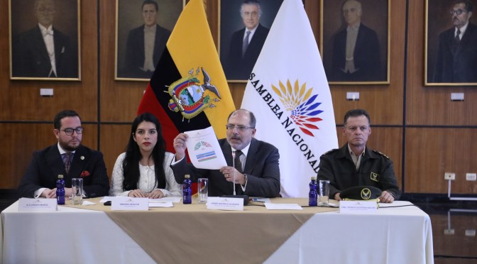 CORTINAS DE HUMO NO DISTRAERÁN A LOS ECUATORIANOS FRENTE A LA REALIDAD NACIONAL DICE HENRY KRONFLE