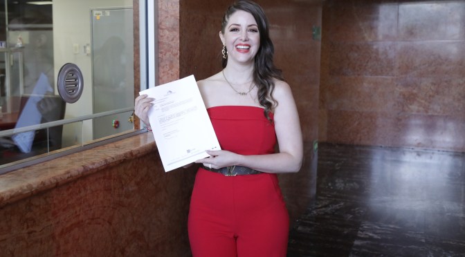 EL DERECHO A ELEGIR Y SER ELEGIDO DE LOS ECUATORIANOS EN EL EXTERIOR ES LA REFORMA QUE PRESENTÓ LA ASAMBLEÍSTA MÓNICA PALACIOS